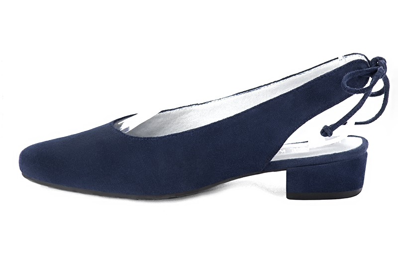 Navy blue women's slingback shoes. Round toe. Low block heels. Profile view - Florence KOOIJMAN